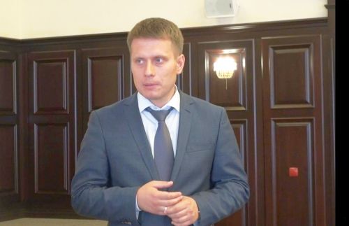 Комитет по печати и массовым коммуникациям правительства Хабаровского края возглавляет 32-летний Владимир Чернышов