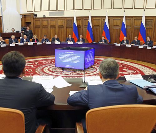 Совещание в Хабаровске о реализации на Дальнем Востоке мероприятий по обеспечению устойчивого развития экономики и социальной стабильности.