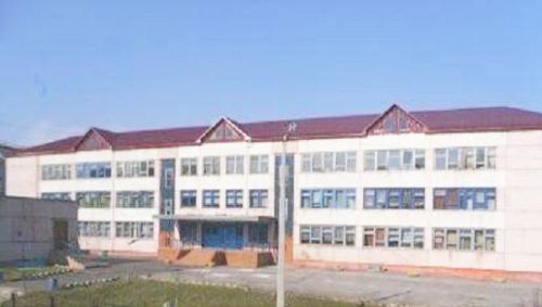 Школа в п. Майский