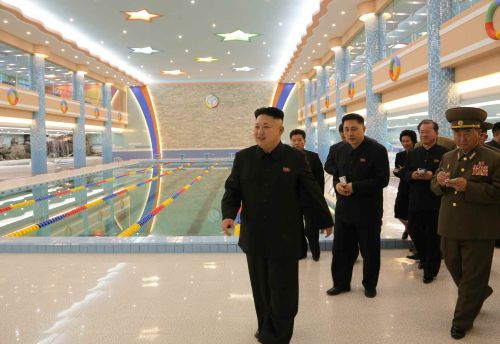 Лидер КНДР Ким Чен Ын в международном детском лагере