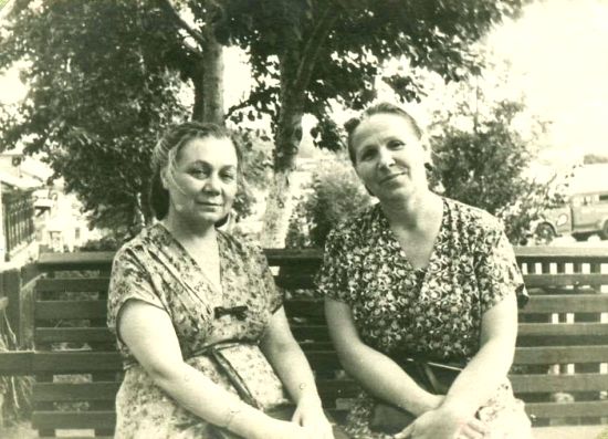 Елена Яковлева (слева) и моя мама - Елена Михайловна