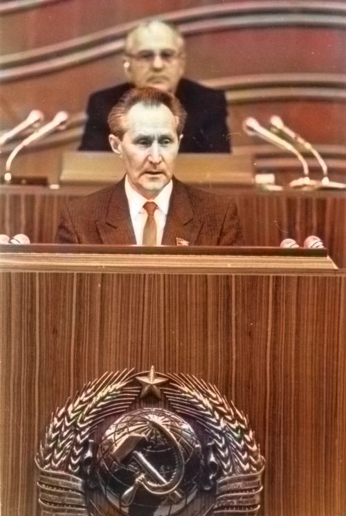 Депутат от Комсомольска Владимир Десятов на Верховном Совете СССР. 1989 год