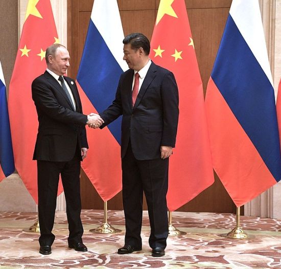 Владимир Путин с председателем Китайской Народной Республики Си Цзиньпином.