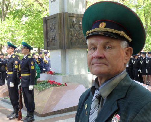 Бывший полковник, публицист Виктор Унин, один из «летописцев границы». Фото В.Иванова.