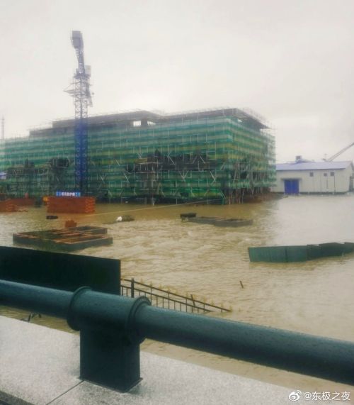 Строящуюся пассажирскую таможню в Фуюане затопило из-за паводка на Амуре
