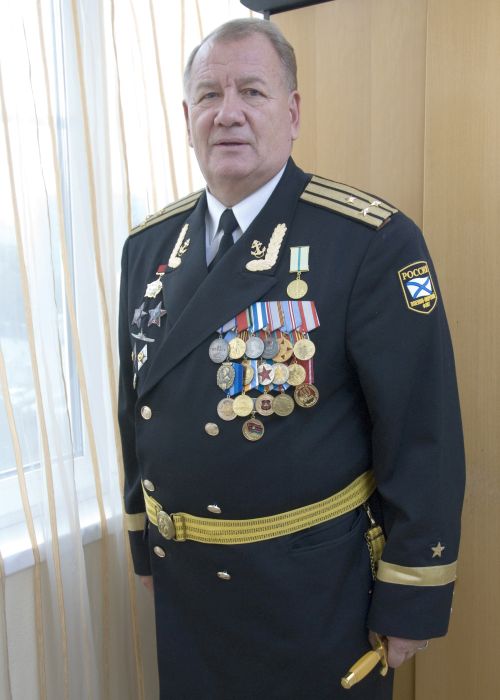 Георгий Перов