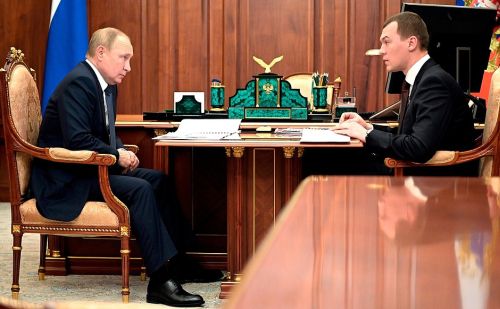 Владимир Путин и Михаил Дегтярев