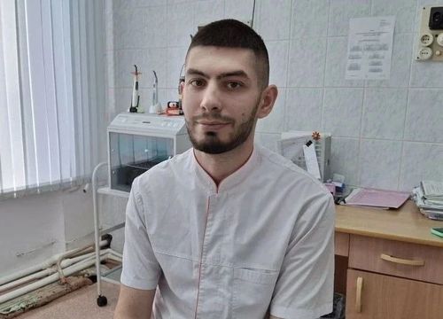 Врач-стоматолог Вадим Гольдштейн