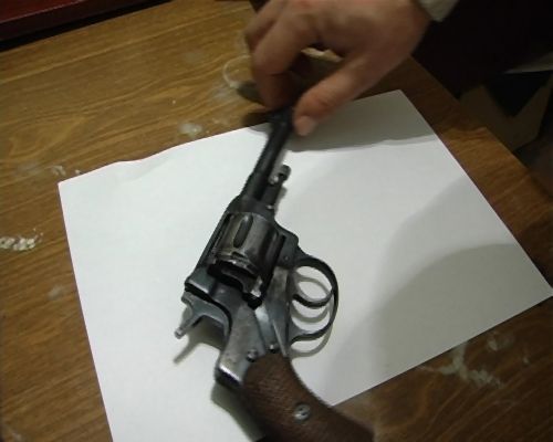 Найденный образец является револьвером «Наган» образца 1895 года