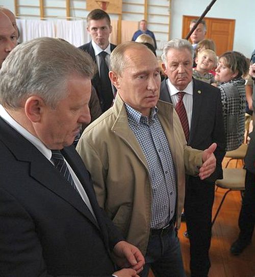 Вячеслав Шпорт стал ближе к Владимиру Путину еще во время наводнения на Амуре.