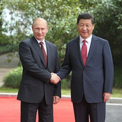 Официальная церемония встречи: Владимир Путин с председателем КНР Си Цзиньпином. Фото пресс-службы Президента России.