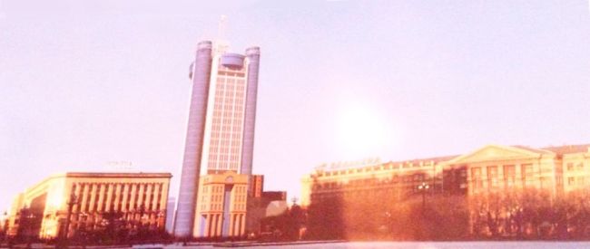 Вид гостиницы со стороны площади им. Ленина. Проект ТПИ «ХабаровскПромПроект»./ Нажмите, чтобы УВЕЛИЧИТЬ. (нажмите, чтобы увеличить)