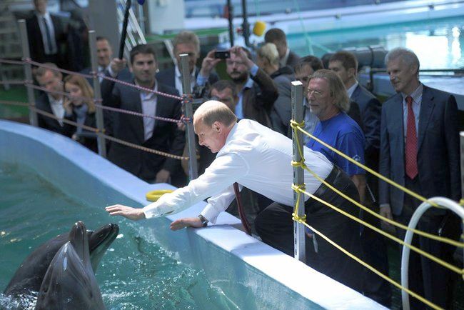 Во время посещения океанариума. Фото пресс-службы Президента России.