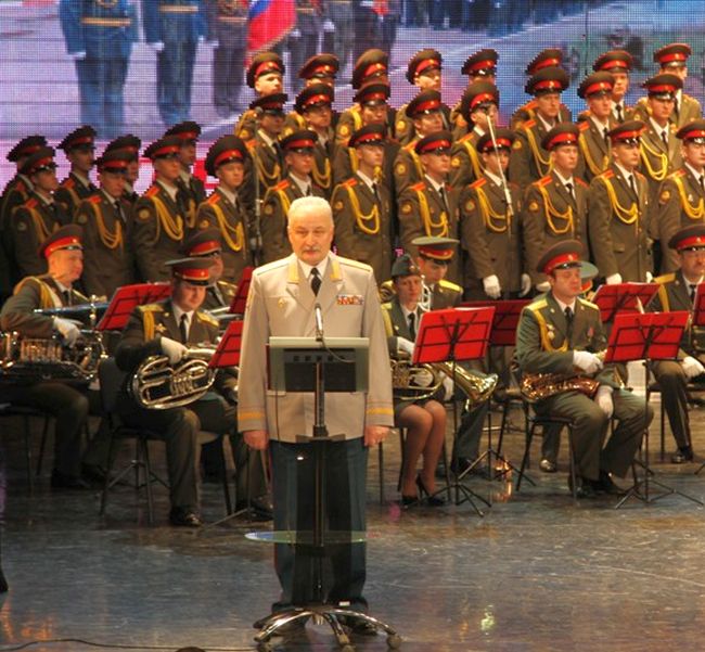 Начальник ДВВКУ Владимир Грызлов поздравил коллектив вуза