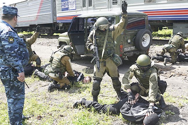 На место происшествия были отправлены бойцы отдела специального назначения УФСИН «Амур»