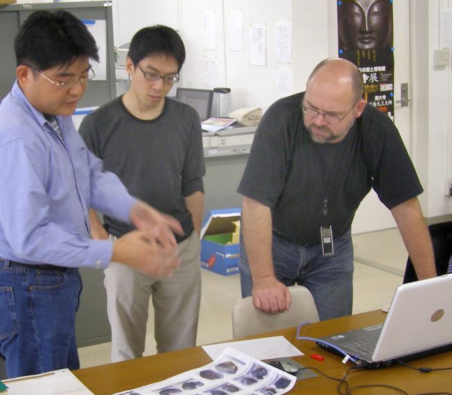 Хабаровские археологи во время поездки в Японию. На фото Игорь Шевкомуд справа.