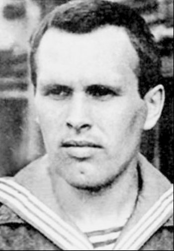 Виктор Илюхин на службе во флоте.