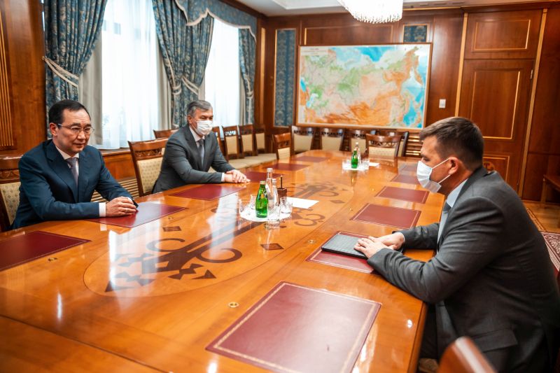 Глава Якутии встретился с новым начальником Пограничного управления по Восточному арктическому району