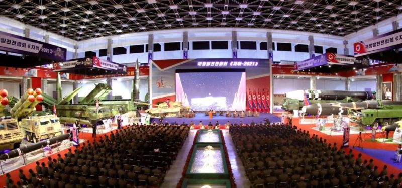 Выставка достижений в развитии дела обороны государства «Самооборона – 2021», на которой присутствовал Ким Чен Ын. Октябрь 2021 г.