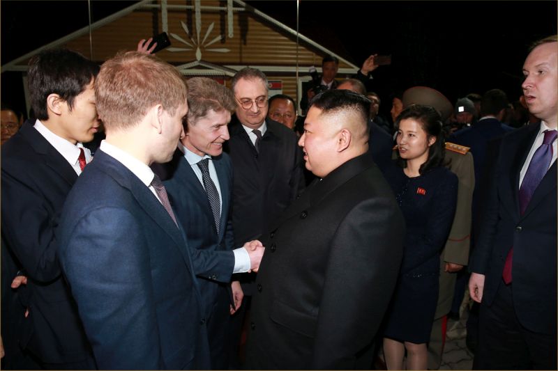 Ким Чен Ын тепло попрощался с друзьями России.