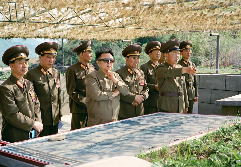 В войсковой части КНА. Май 87 года чучхе (1998).