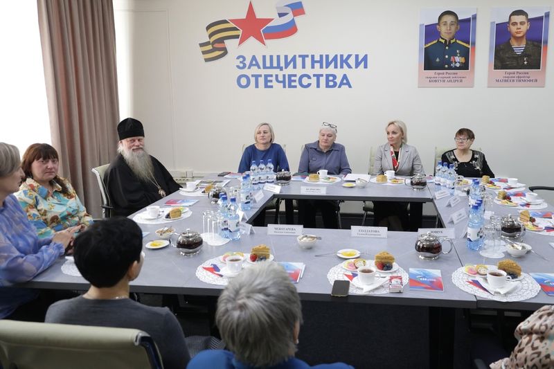 Сохранение памяти о героях специальной военной операции - главная тема встречи в региональном филиале фонда «Защитники Отечества»