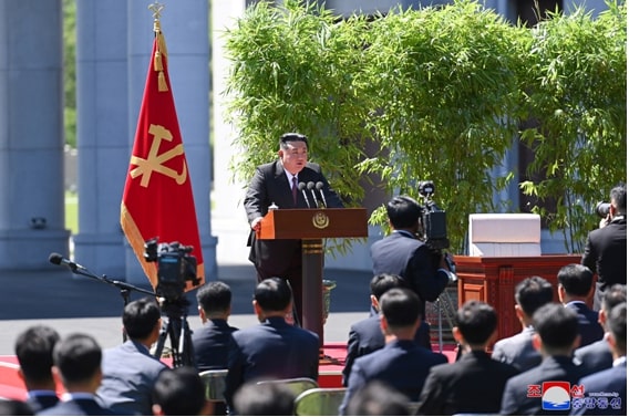 Уважаемый товарищ Ким Чен Ын выступил со знаменательной торжественной речью