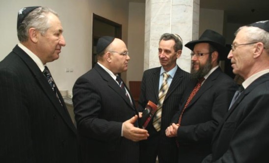 Александр Винников (второй слева) – частый гость еврейской общины «Фрейд»