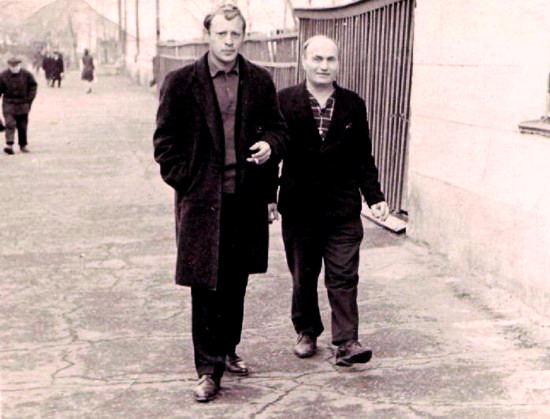Единственное в моем архиве фото, где мы с Ициком вместе. Биробиджан, 1972 г./ Л. Школьник и И. Бронфман