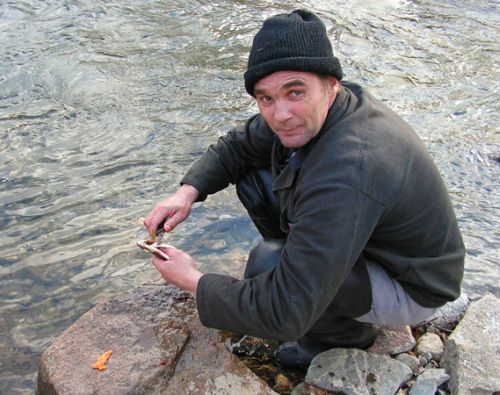 Валерий Савельев на рыбалке.