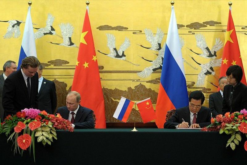 Подписание документов по итогам китайско-российских переговоров